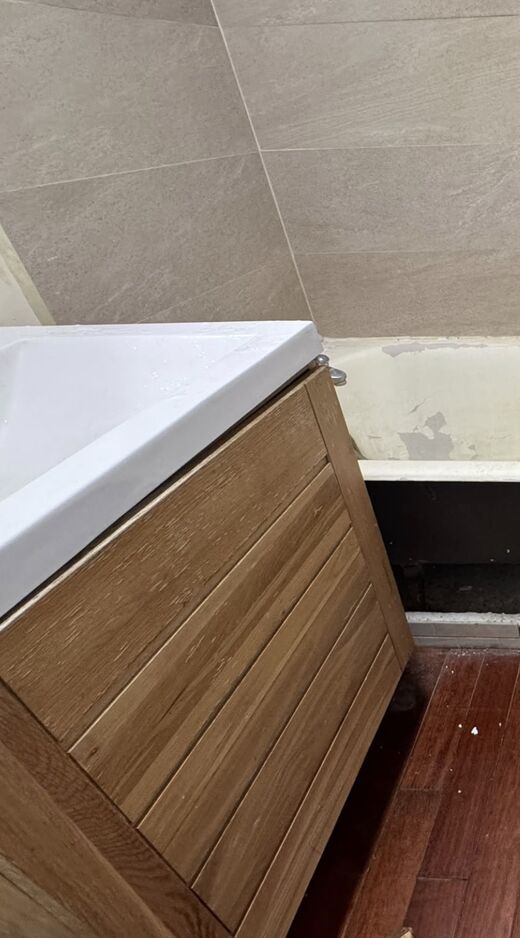 Ancien carrelage et plomberie vétuste avant travaux
